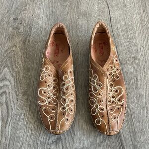 Pikolinos Slip-On Moccasins - 39